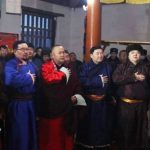 Богд хаант Монгол Улсын Төрийн далбаанд хүндэтгэл үзүүллээ